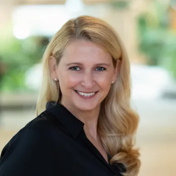 Headshot of Marlene Thomas, Head of International Business at Foundation Medicine